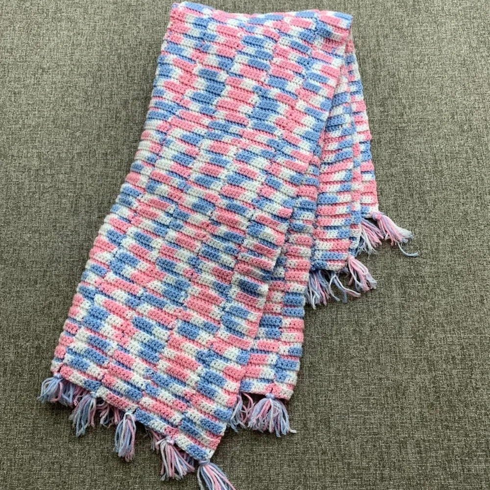 Handmade Crochet Baby Blanket Pink Blue White Plaid Tassels‎ Soft Crib